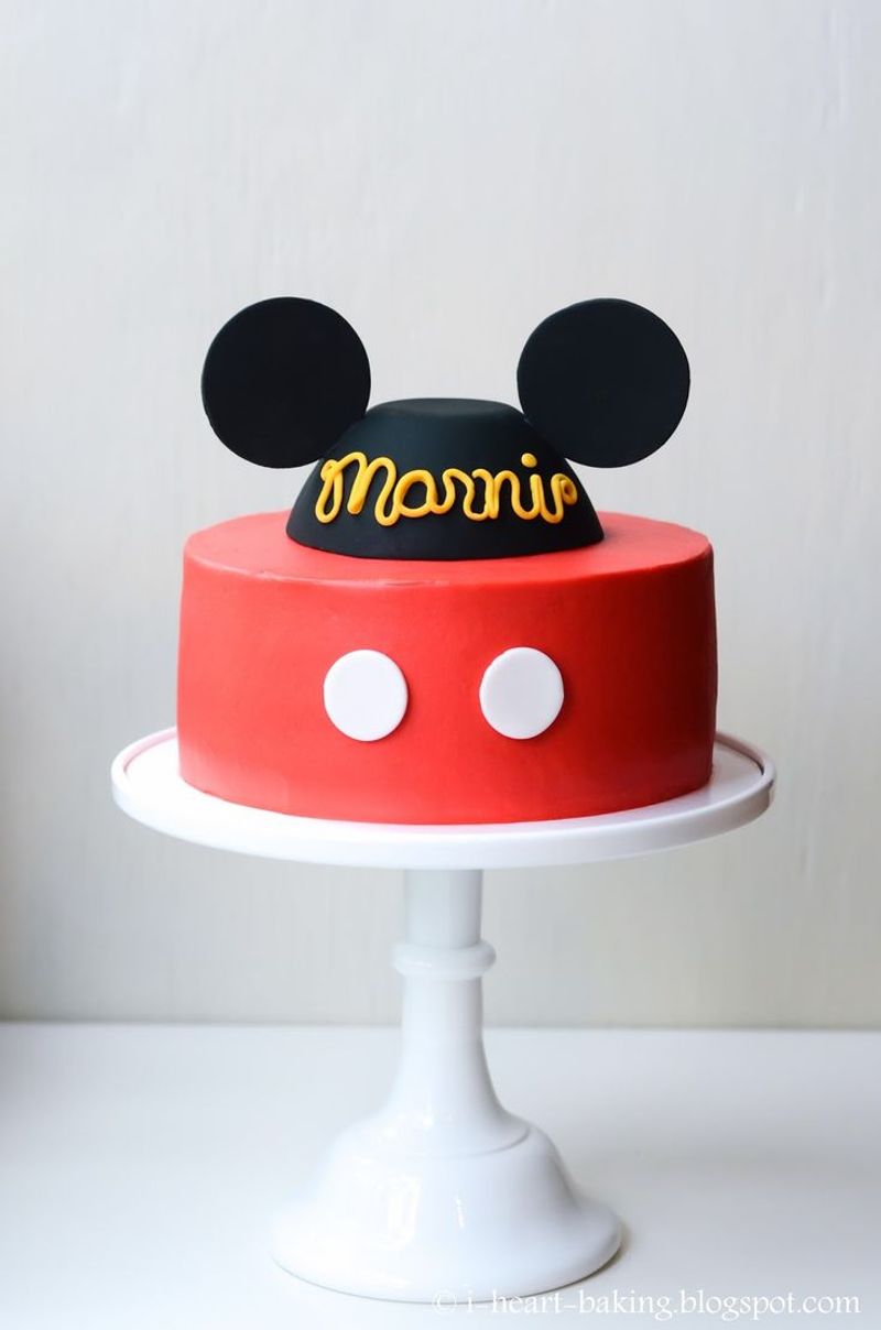 Mickey Mouse Hat Cake