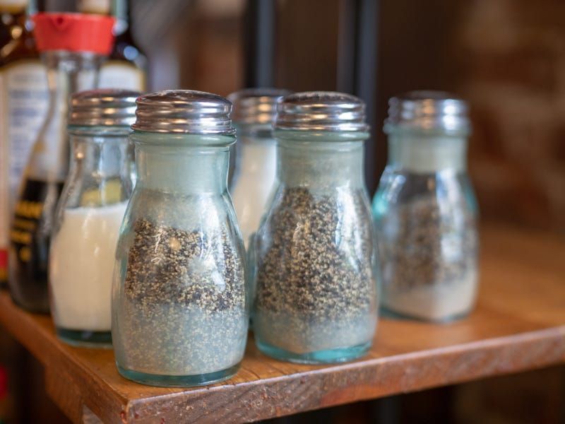 Adding salt or pepper in Portugal or Italy