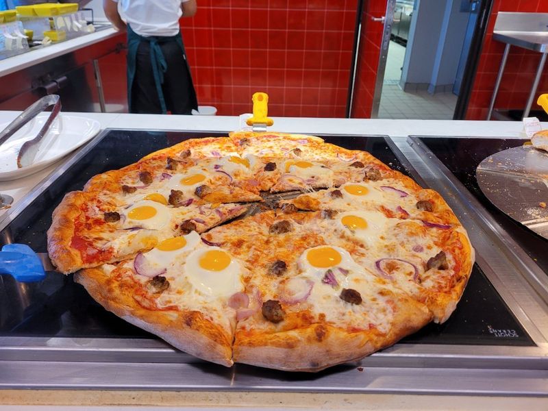 Breakfast Pizza