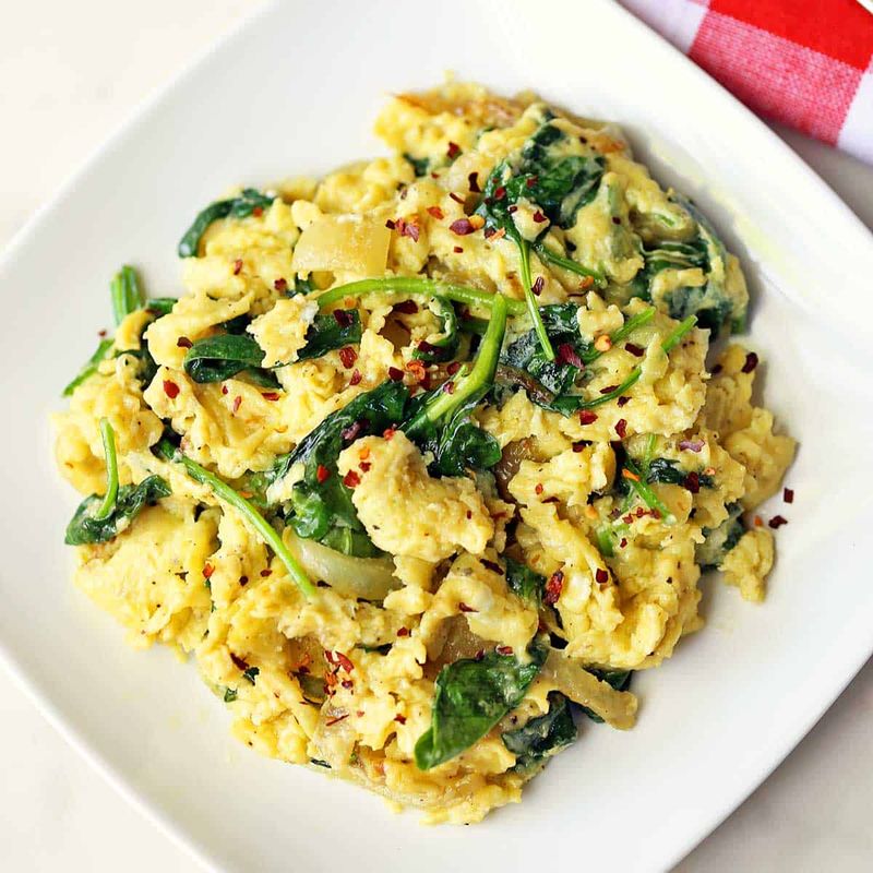 Microwave Scrambled Eggs & Spinach