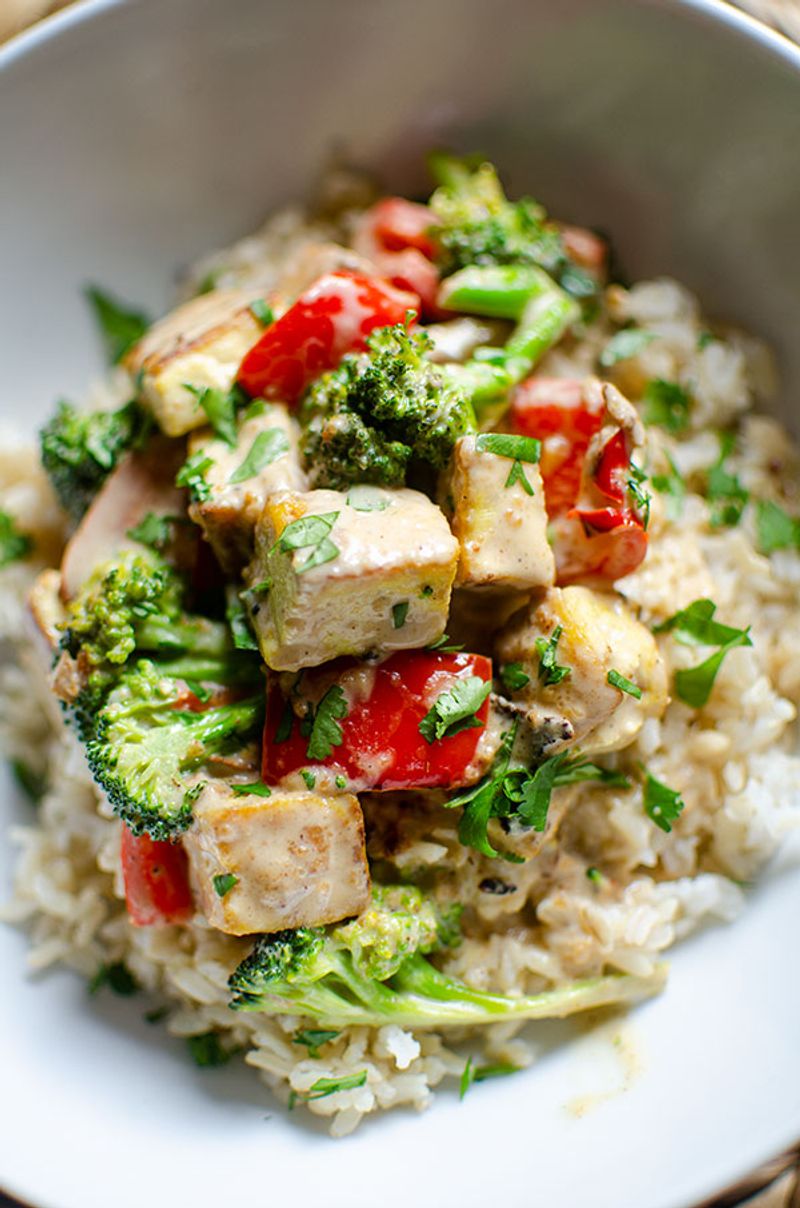 Tofu Stir-Fry with Peanut Sauce and Brown Rice