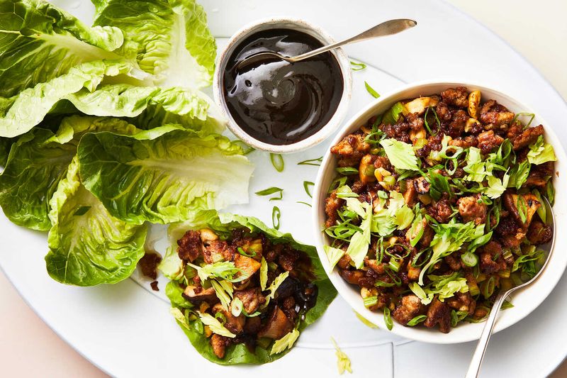 Turkey and Mushroom Lettuce Cups
