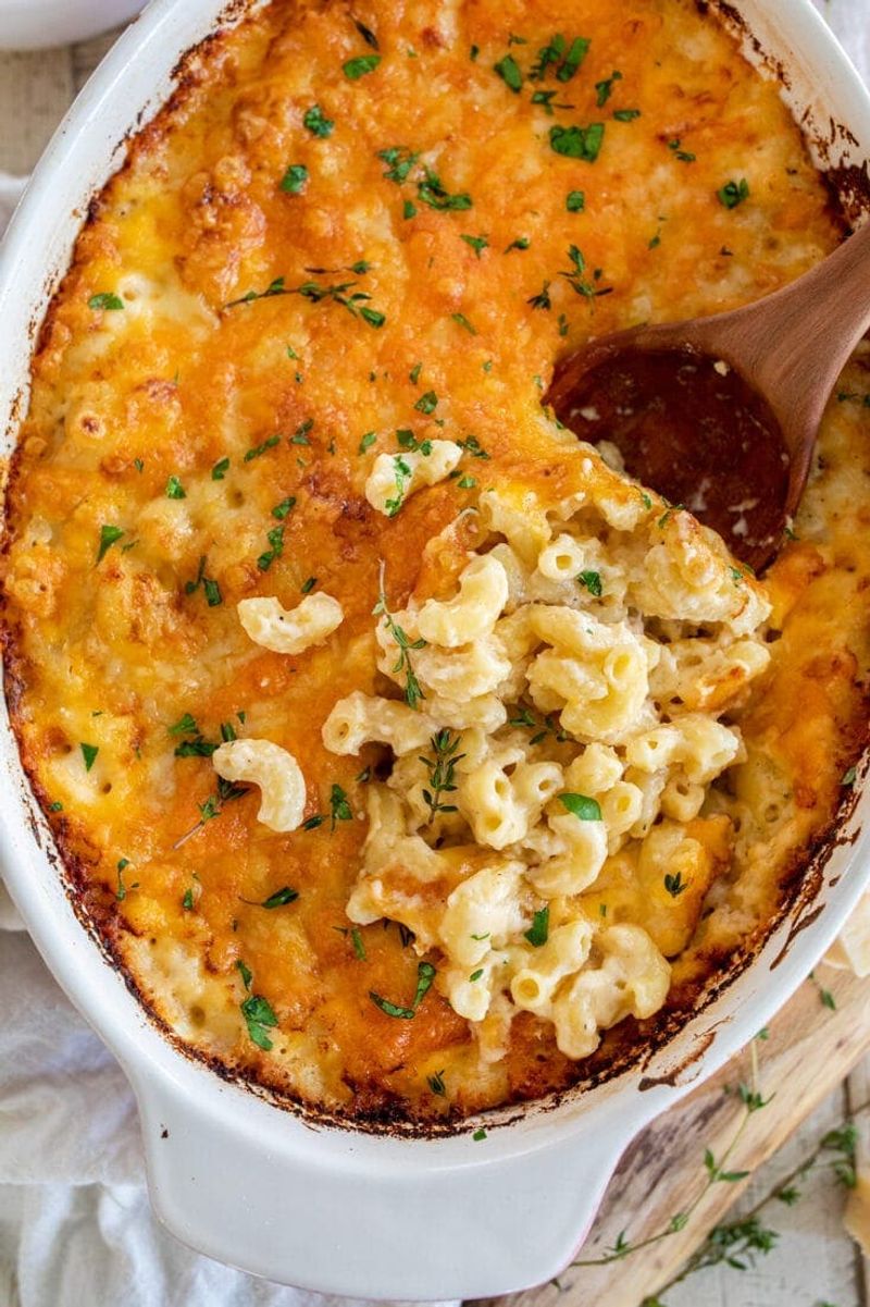 Baked Mac and Cheese with Crunchy Topping