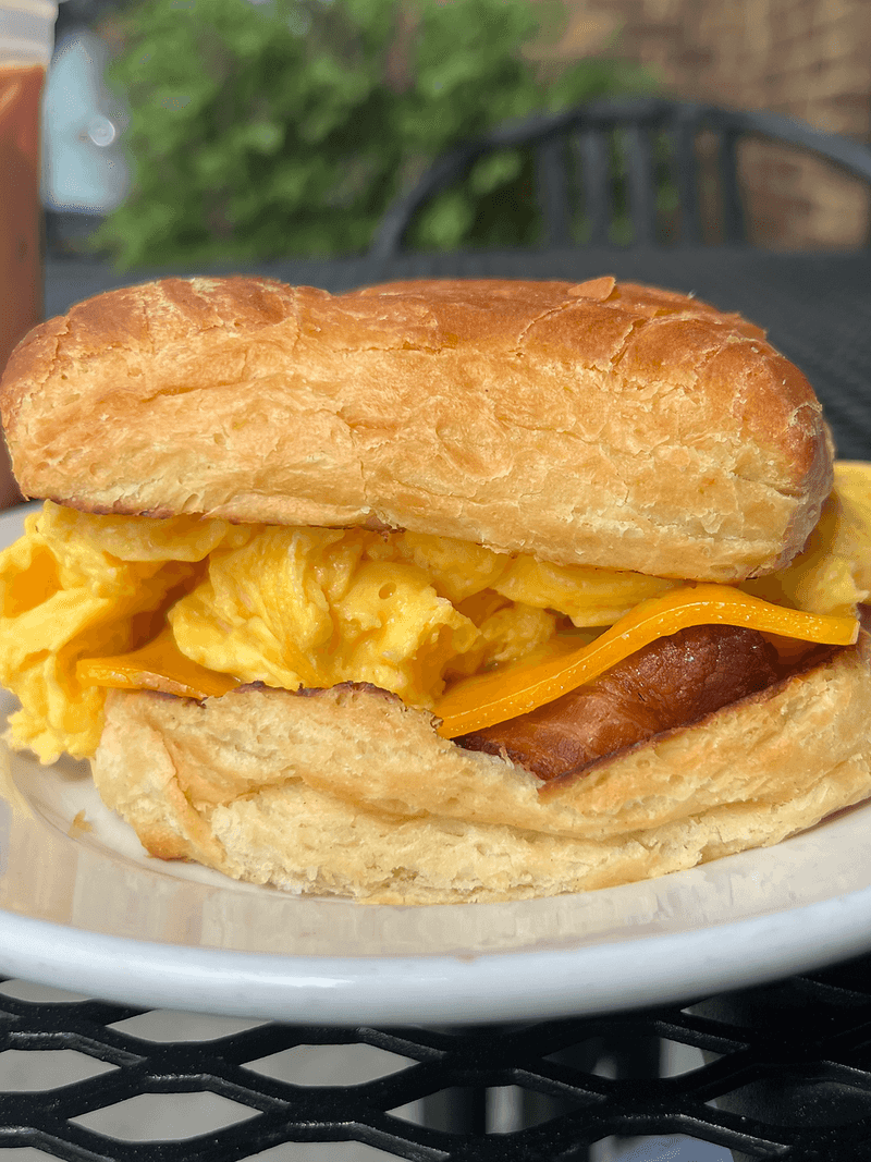 Wisconsin – Bratwurst Breakfast Sandwich with Cheese Curds and Egg