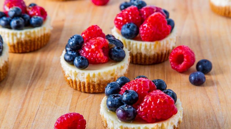Mini Berry Cheesecake Cups