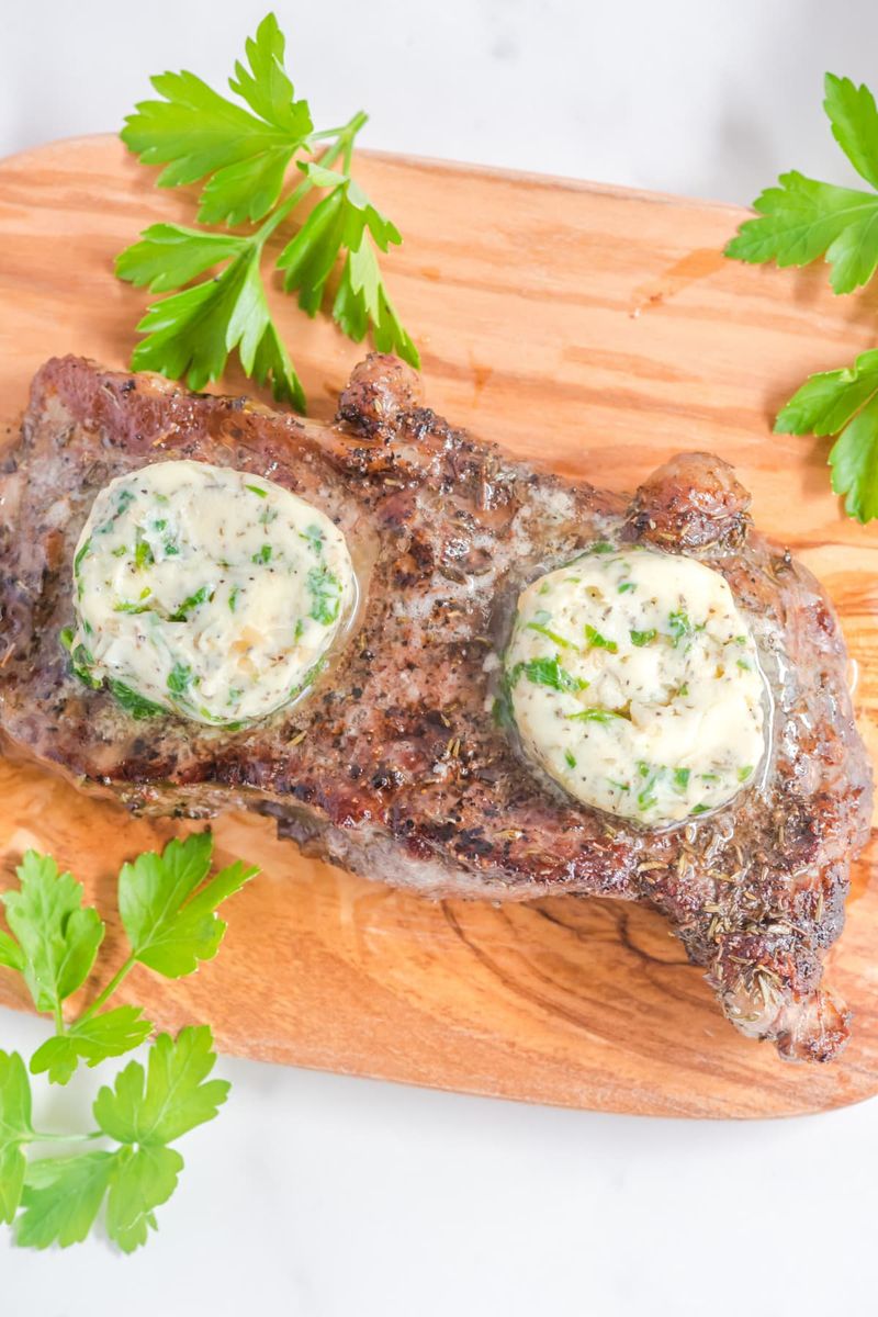 6. Their Signature Style Is Butter-Topped