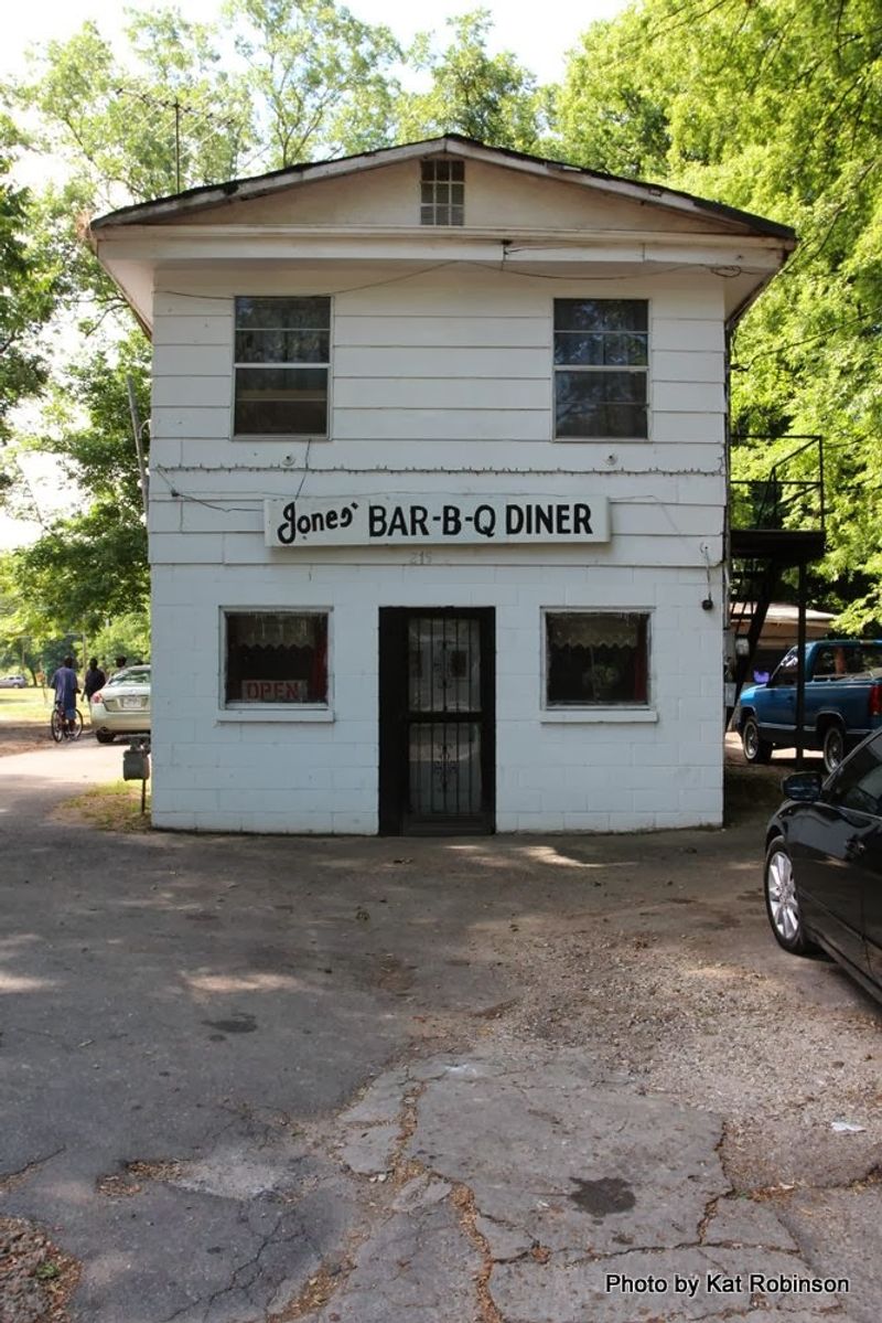 Arkansas – Jones Bar-B-Q Diner (Marianna)