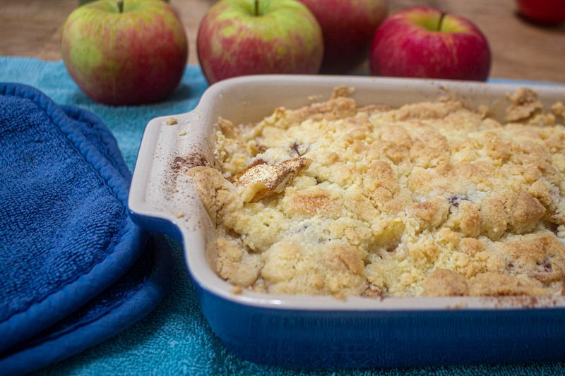 Baked Oatmeal with Apples and Spices