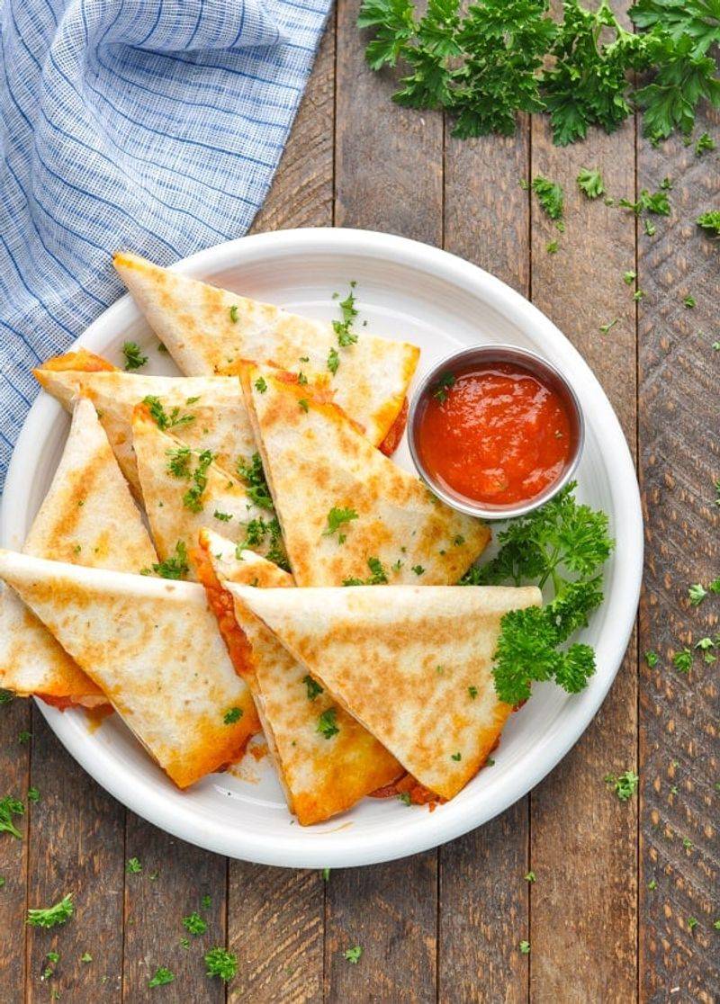 Quesadilla Pizza Stars