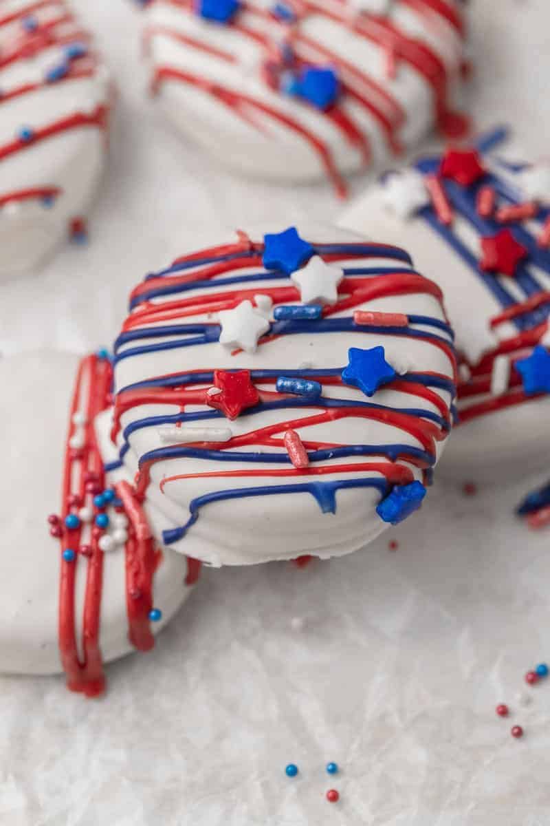 White Chocolate-Dipped Oreos