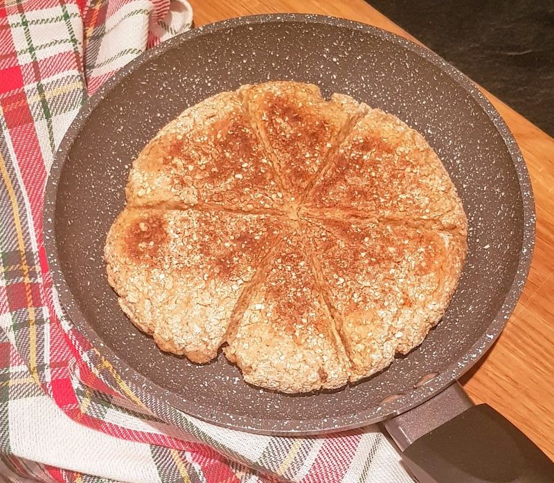 Bannock (Indigenous North America/Scotland)