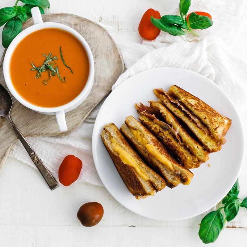 Grilled Cheese Strips with Tomato Dip
