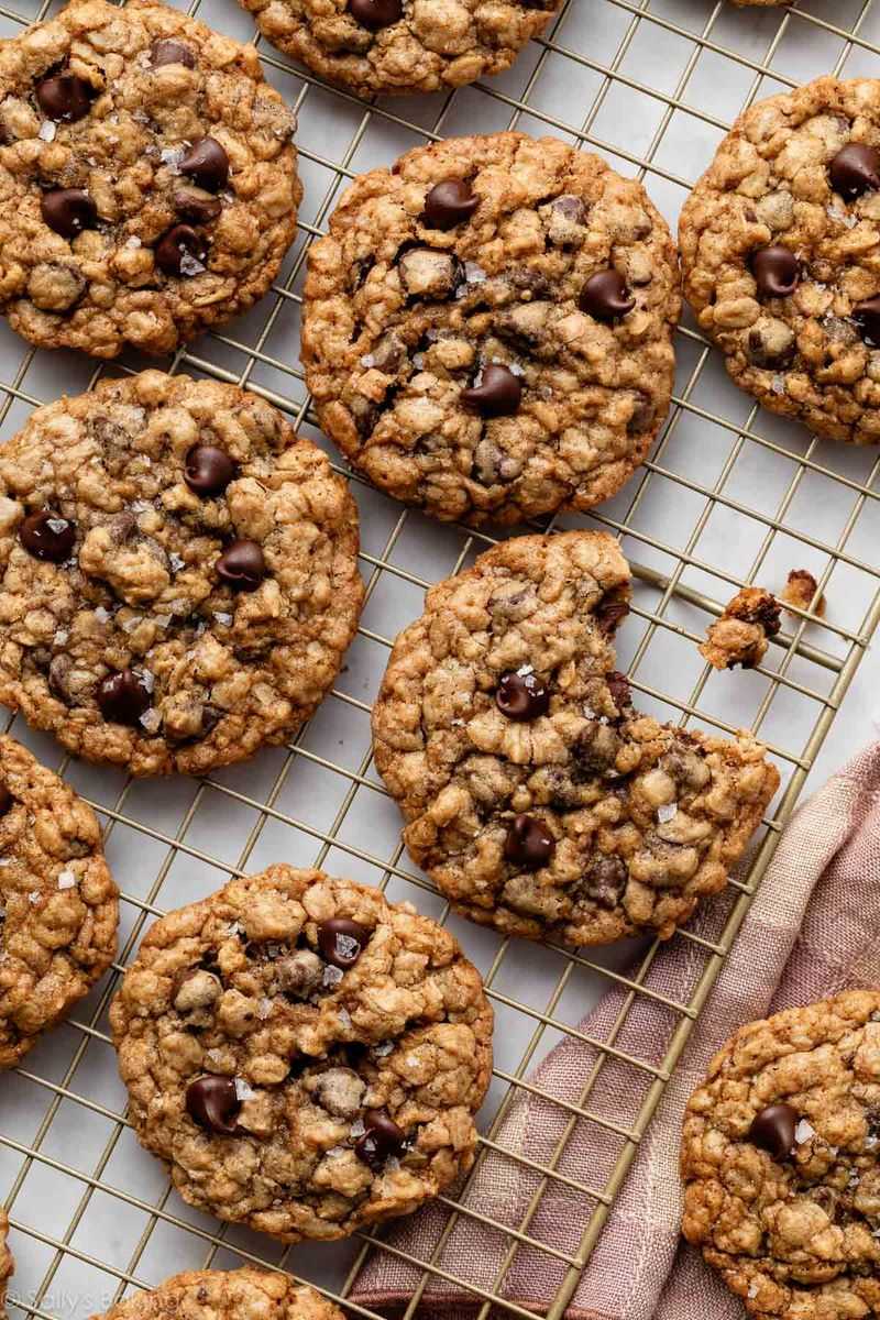 Chocolate Chip Oatmeal Cookies