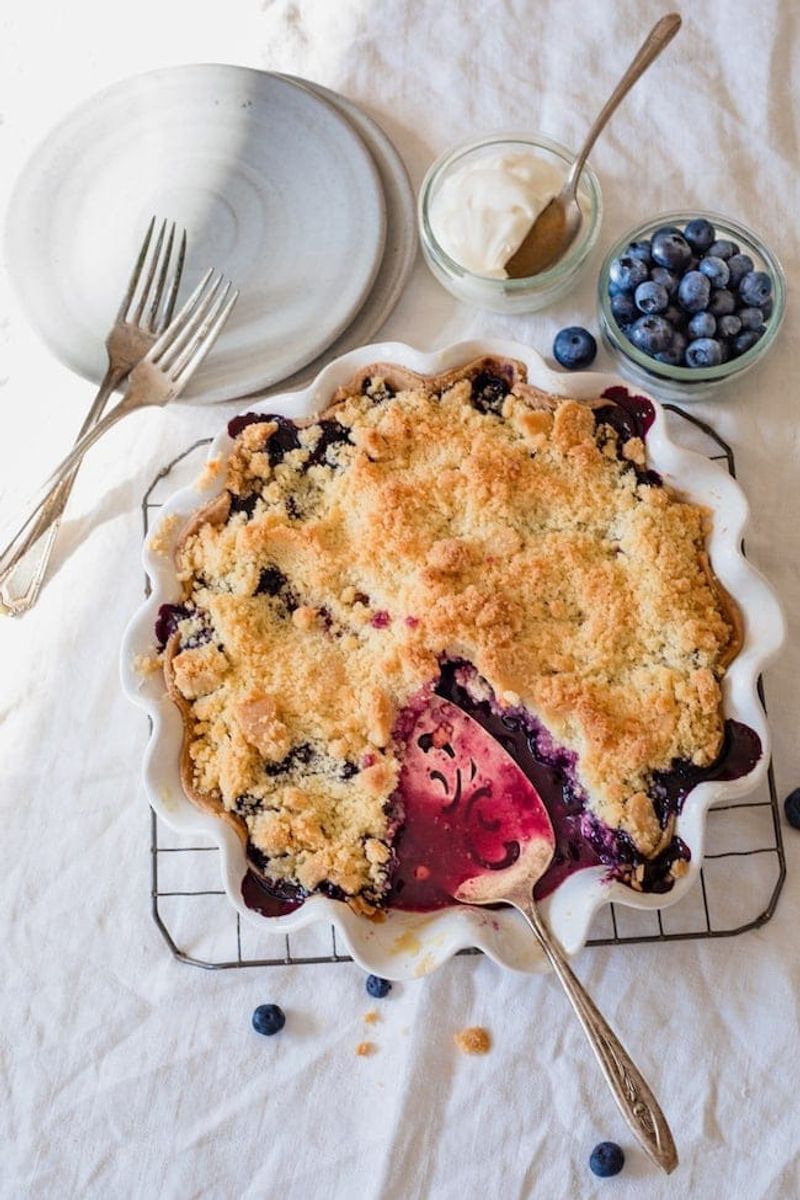Blueberry Crumble Pie