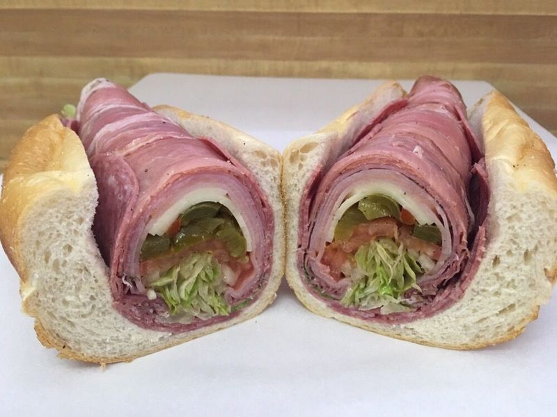 Delaware – Casapulla’s Subs (Wilmington)