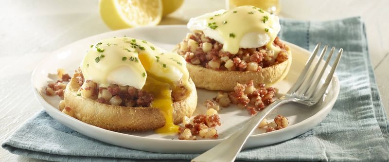 Toasted English Muffins with Creamed Eggs