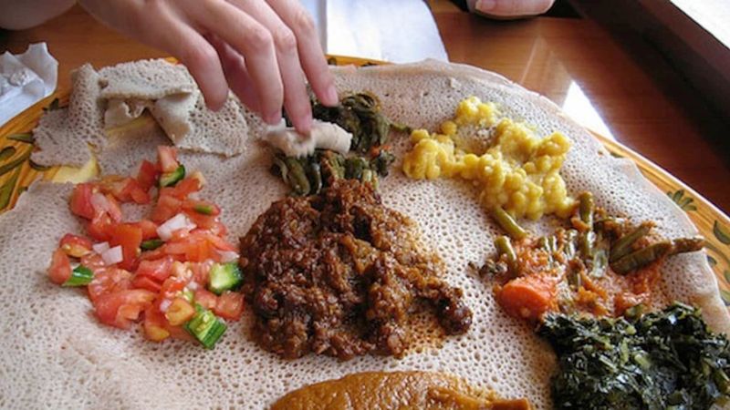 Bread as a Utensil – Ethiopia