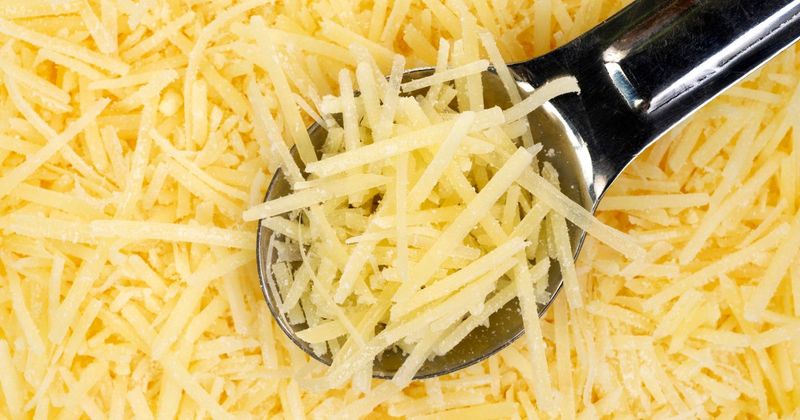 “Cheddar Style” Shreds (With Anti-Caking Agents)