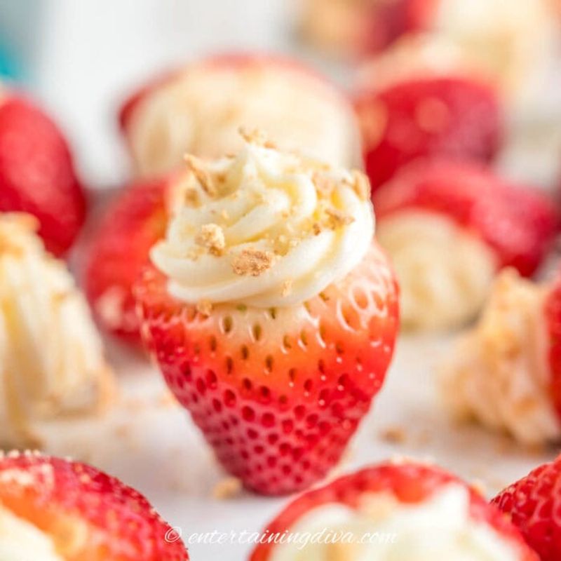 No-Bake Cheesecake Stuffed Strawberries