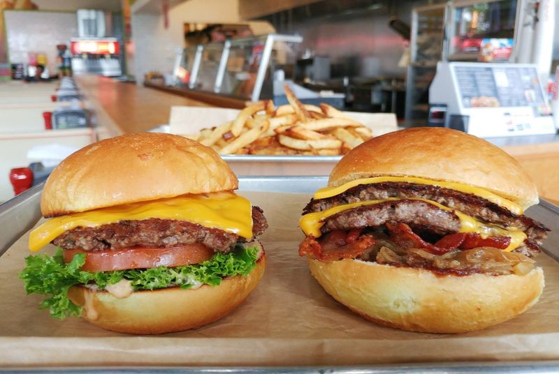 Mooyah Burgers, Fries & Shakes