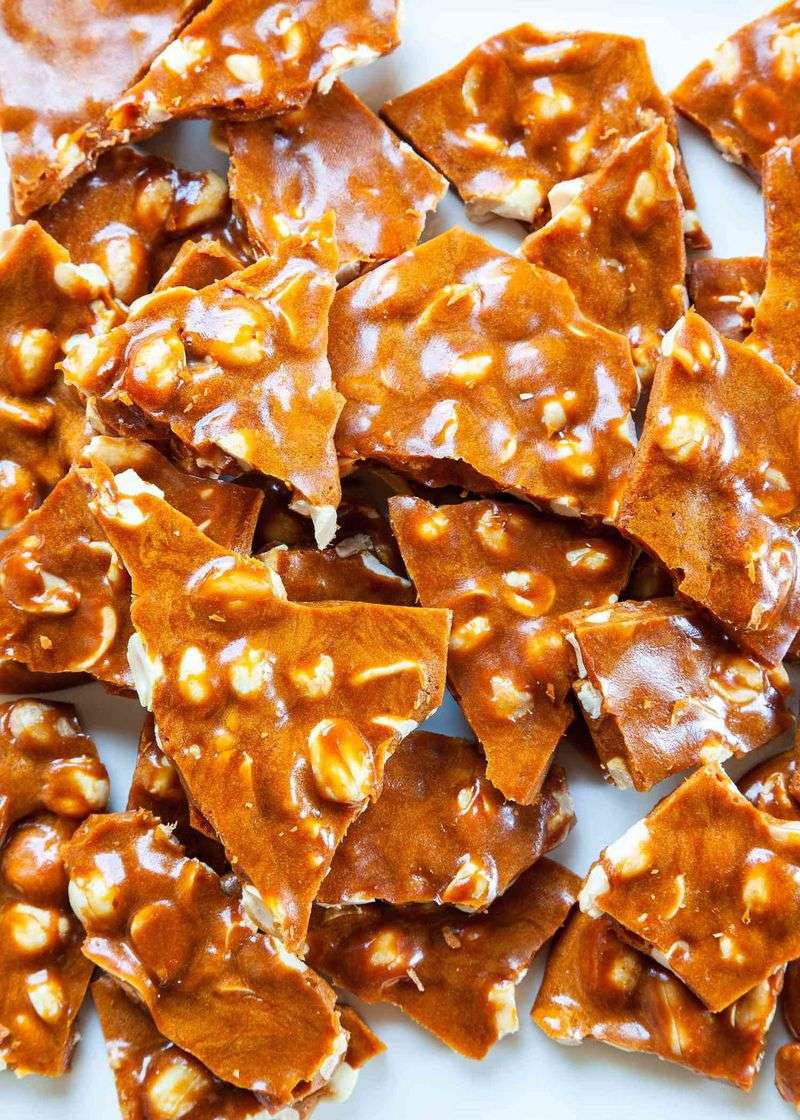 Nut Brittle (Peanut, Almond, Cashew)