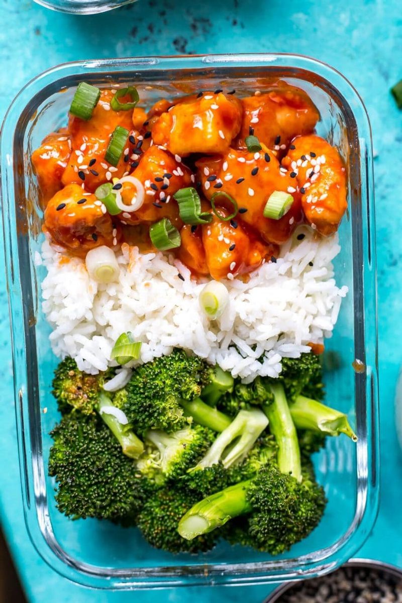 Honey Sriracha Chicken Bowls