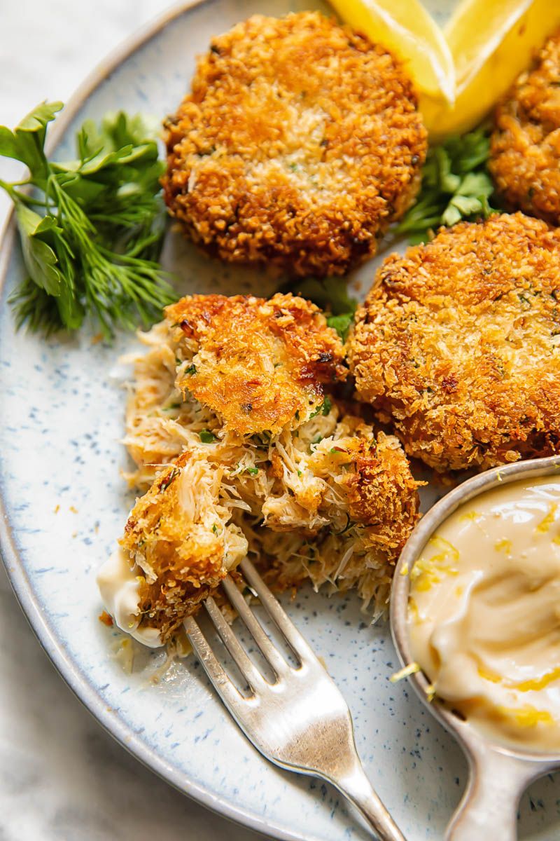 Crab Cakes with Lemon Aioli