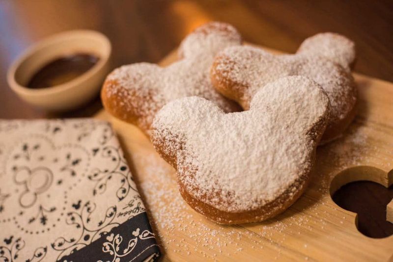 Beignets (New Orleans Square-Style)