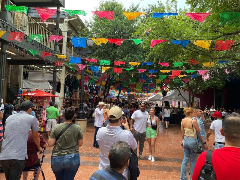 Mi Tierra Café y Panadería – San Antonio, TX