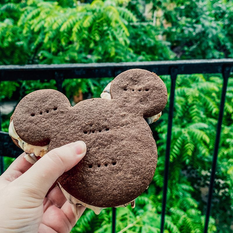 Mickey Ice Cream Sandwich (Old-School Version)