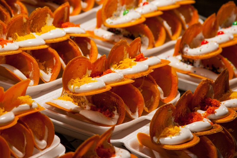 Khanom Buang (ขนมเบื้อง)