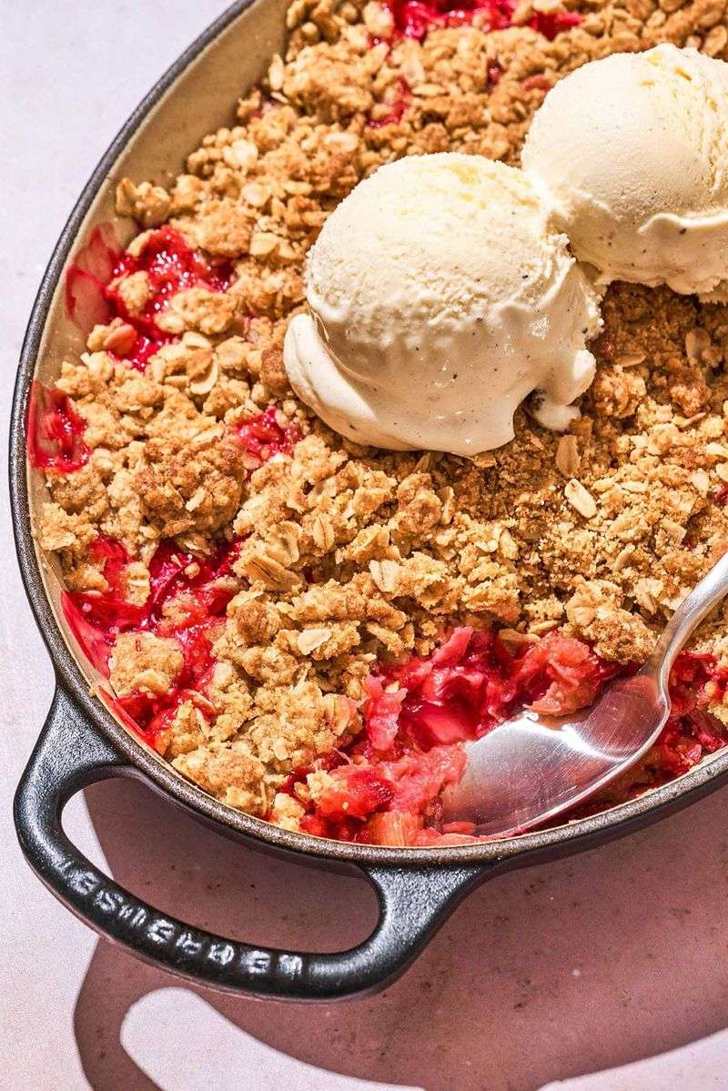 Rhubarb Crisp