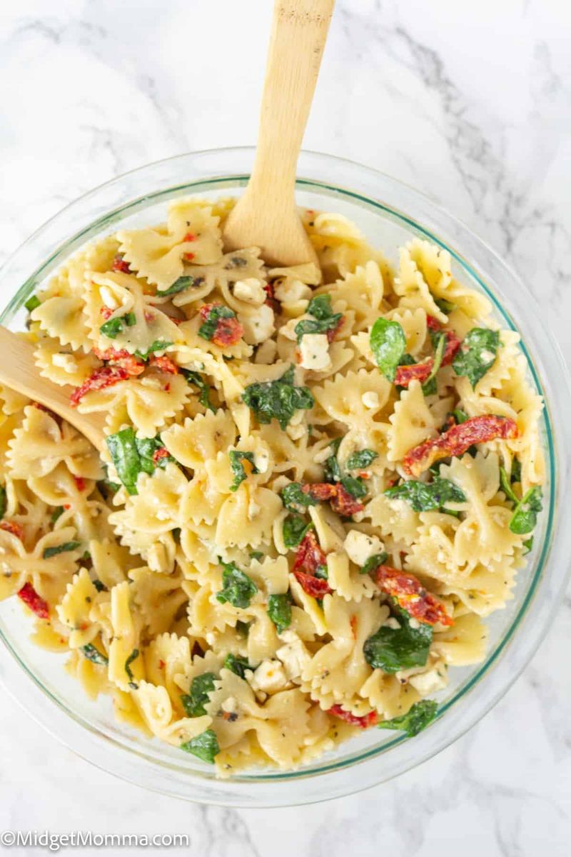 Sun-Dried Tomato & Spinach Pasta Salad