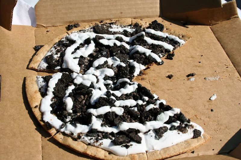 Domino’s Oreo Dessert Pizza