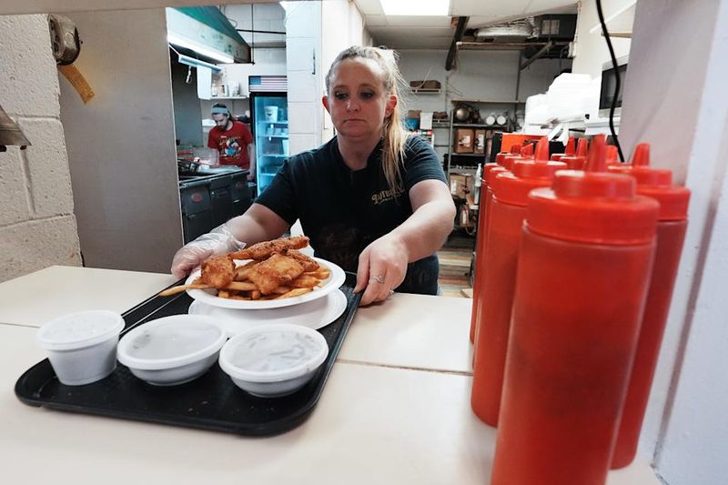 Kentucky: The Fish House (Louisville) – Whiting Fish Sandwich