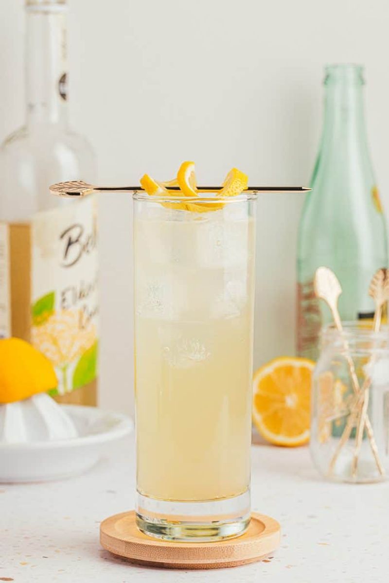 Sparkling Elderflower Mocktail
