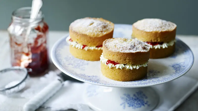 Mini Victoria Sponge Cakes