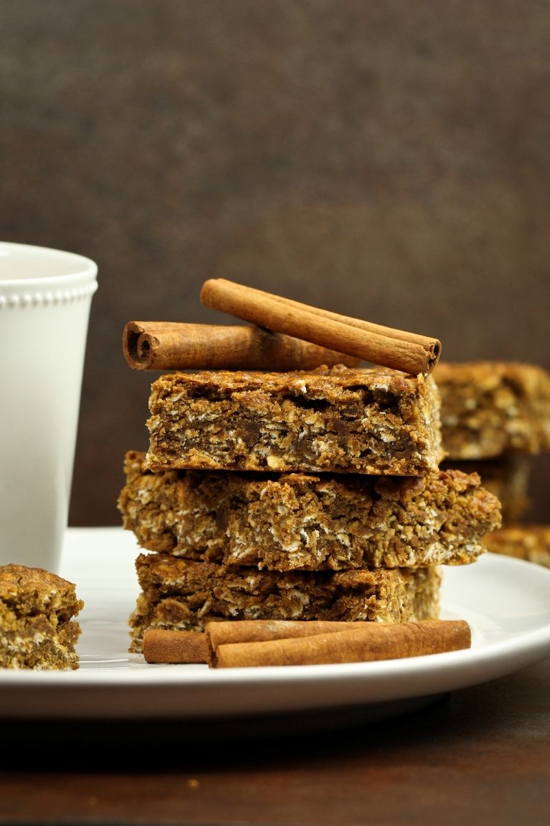 Walnut Cinnamon Energy Bars