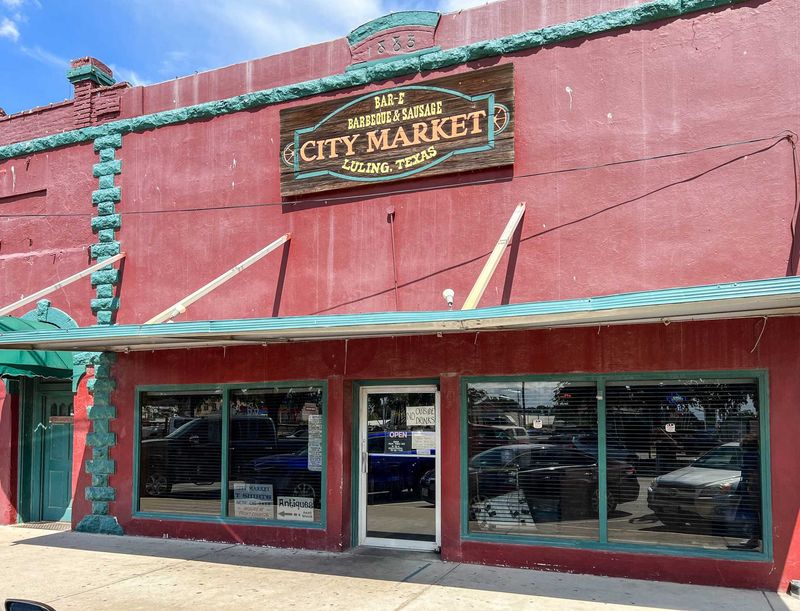 City Market – Luling
