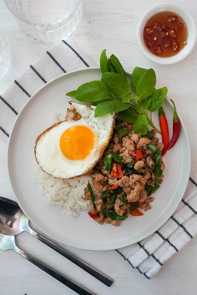 Pad Kra Pao (ผัดกะเพรา)