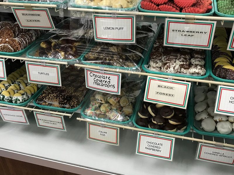 Missouri – Chocolate-Covered Bacon at Crown Candy Kitchen (St. Louis)
