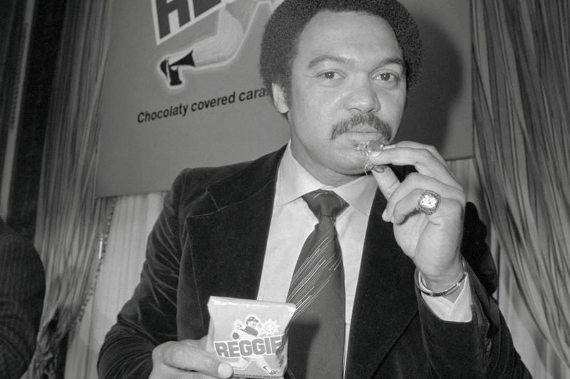 Reggie! Bar