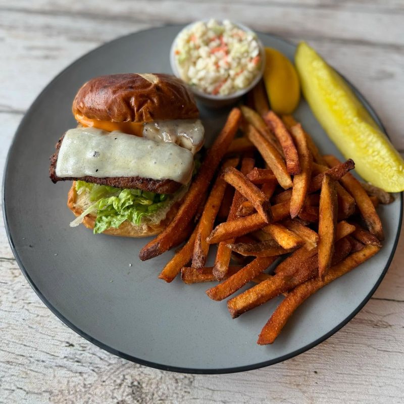 New Jersey: Point Lobster Bar & Grill (Point Pleasant) – Fried Flounder