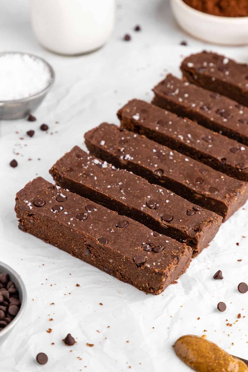 No-Bake Brownie Protein Bars
