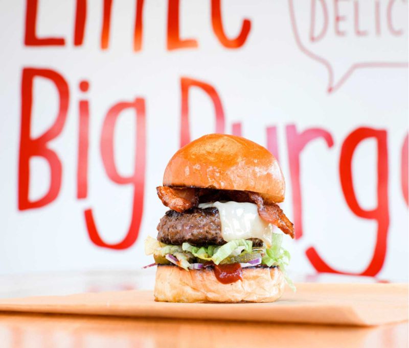 Oregon – Bacon Blue Burger at Little Big Burger (Portland)