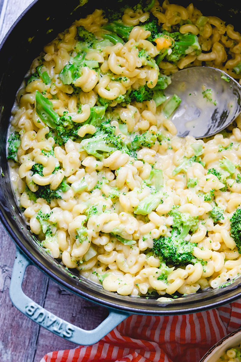 Skillet Mac & Cheese with Broccoli
