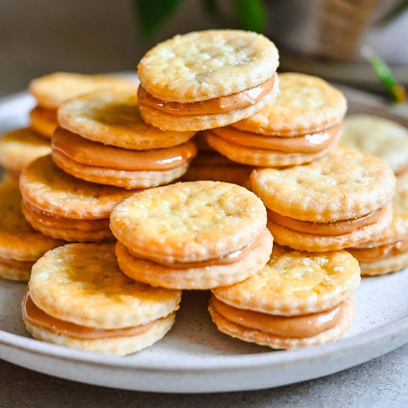 Peanut Butter Crackers Sandwiches