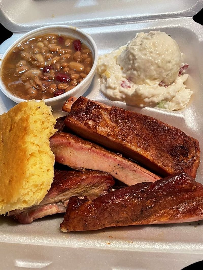 Rhode Island – Becky’s BBQ (Middletown)