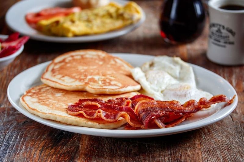 Puckett’s Grocery & Restaurant (Nashville, Tennessee)