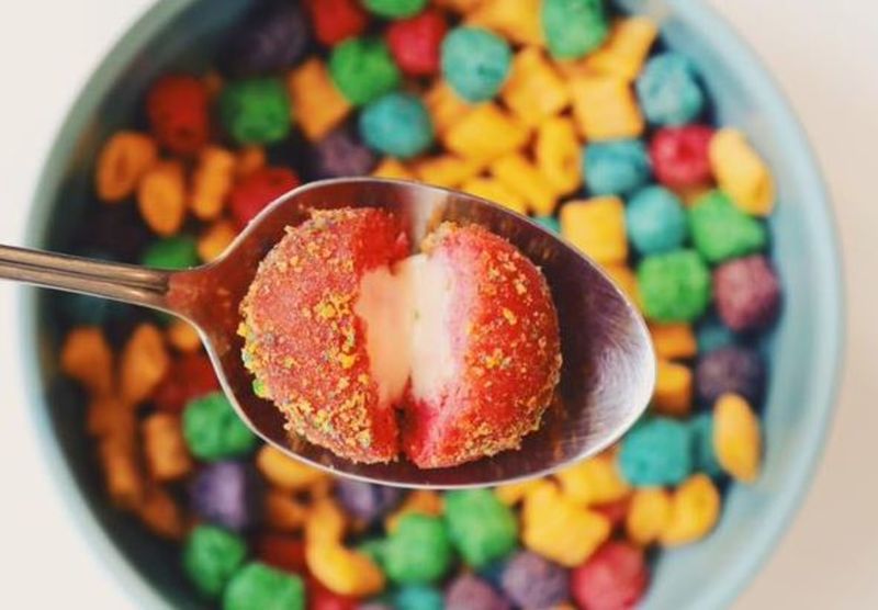 Taco Bell Cap’n Crunch Delights